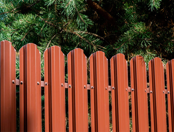 Прямоугольный фигурный штакетник от Grand Line Прямоугольный фигурный штакетник от Grand Line