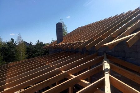 монтаж кровли из металлочерепицы